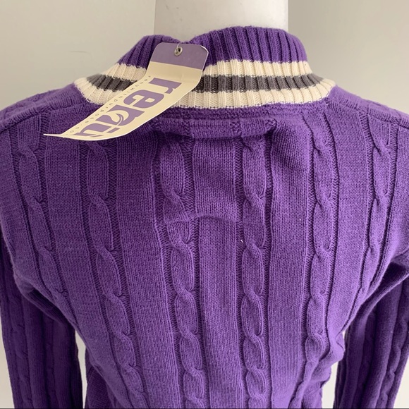 Renu Bruzer her varsity vee sweater - Picture 7 of 12